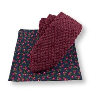 Men’s Burgundy Knit Necktie & Navy Floral Pocket Square